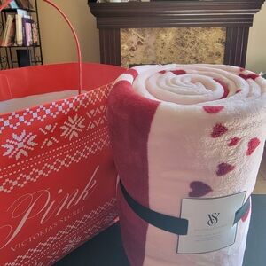 Victorias Secret Valentines Plush Blanket